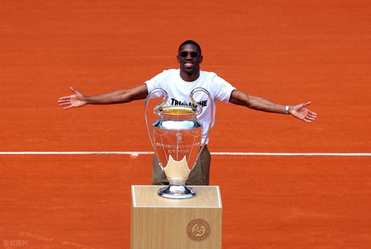 新科欧冠冠军横扫市场，大巴黎11人霸榜，法甲最贵阵容