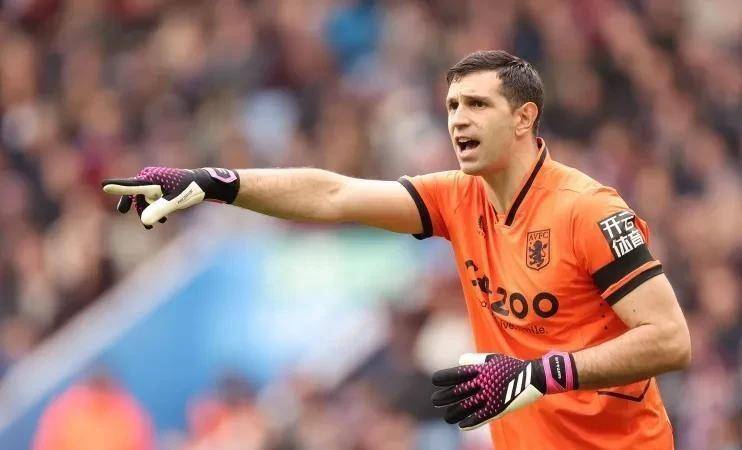 西甲又一队升级罗马诺曝五大转会大马丁努涅斯动向明确