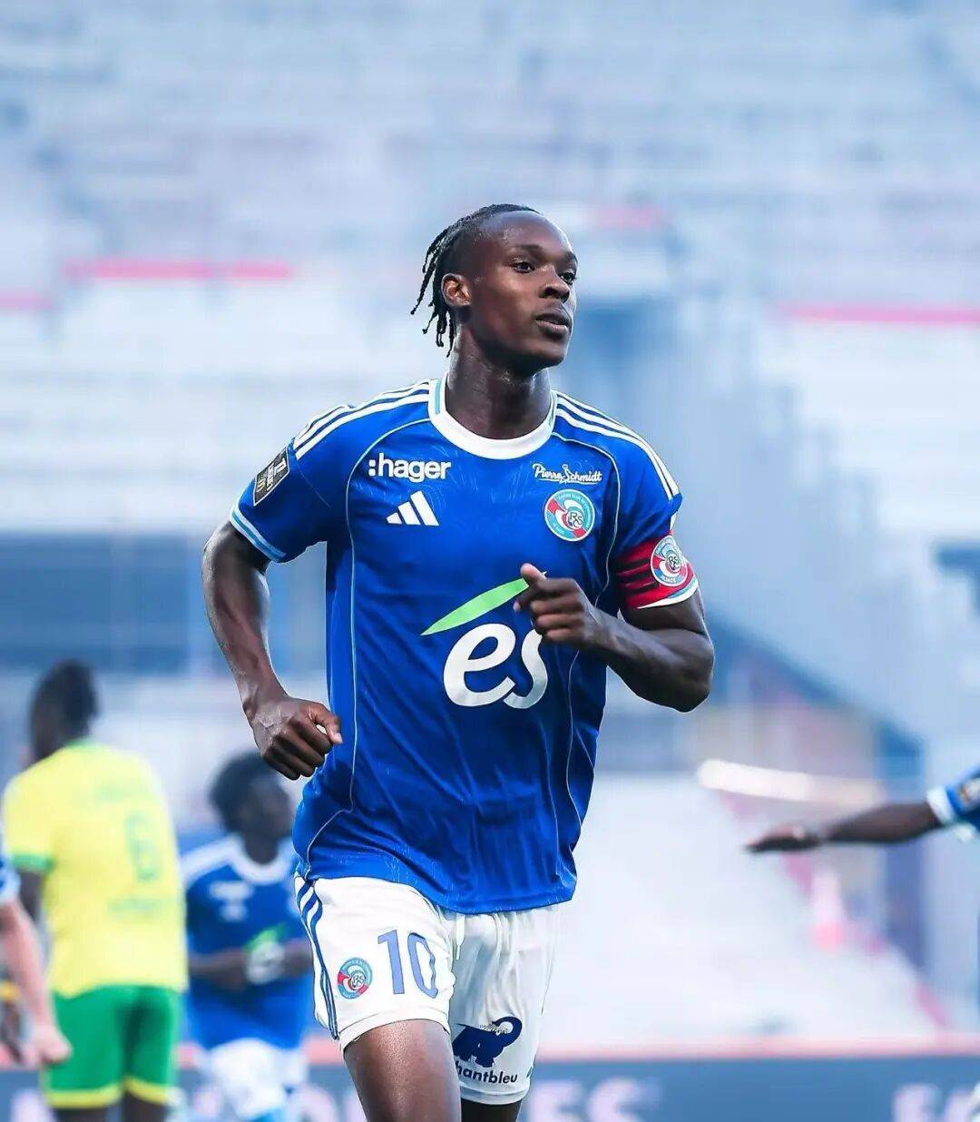 周五011 法甲斯特拉斯堡VS朗斯,最新数据,附带比分预测!